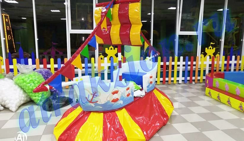 Детский игровой лабиринт «Зебра» со скалолазкой
